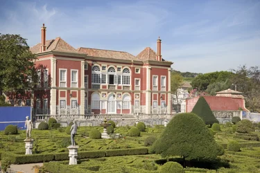 Der Palast vom Garten aus gesehen